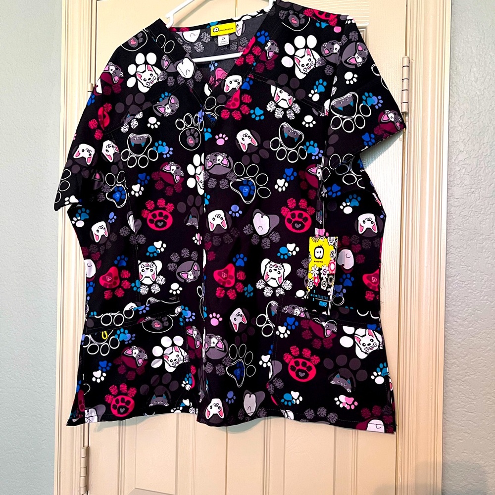 NWT Wonderwink scrub top
